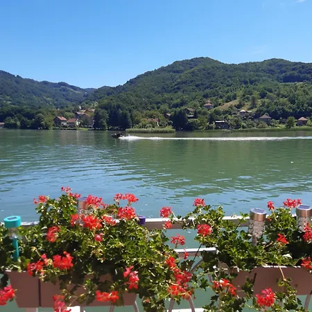 Oaza - Zvornicko Jezero 3*