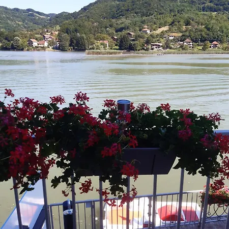 Oaza - Zvornicko Jezero Casa de hóspedes 3*